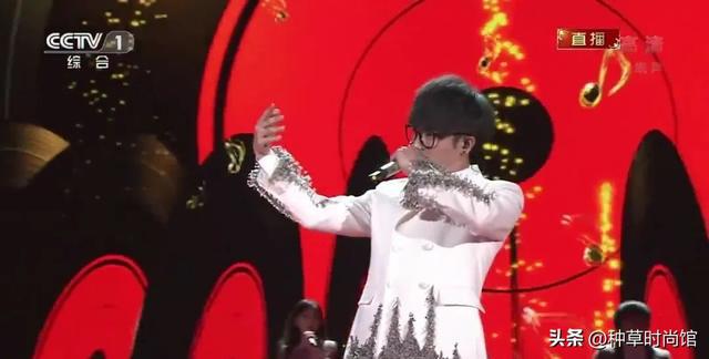 华晨宇手撕黄霄云的音乐版权擦边行为网友：只怪唱的太火了(图2)