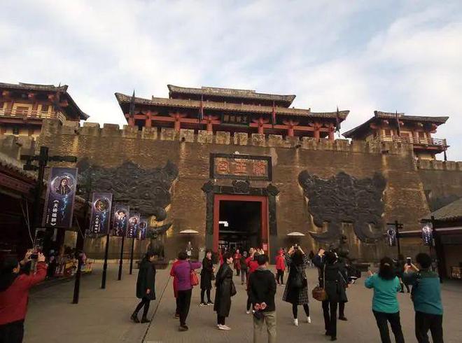 西安短剧行业火爆能否催生西北横店影视城？很难衔接现有文旅流量(图3)