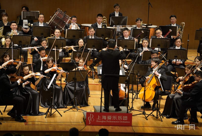 跨界合作打造文旅商融合新场景上海爱乐乐团发布2024-2025音乐季(图1)
